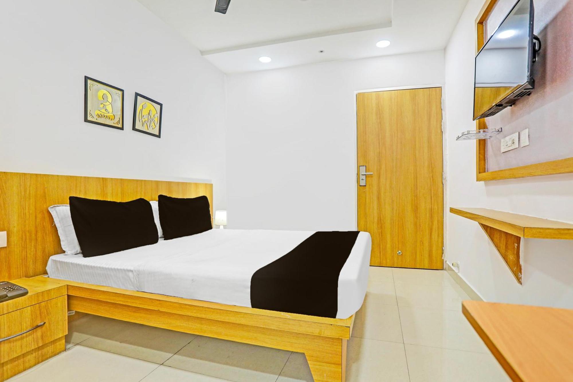 Super Hotel O Raipur エクステリア 写真